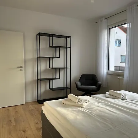Feelgood 55, Elegantes In Magdeburg, Nur 1,8 Km Von Getec-arena Und Stadion Entfernt, Inklusive Parkplatz Und Netflix, Tierische Begleiter Willkommen