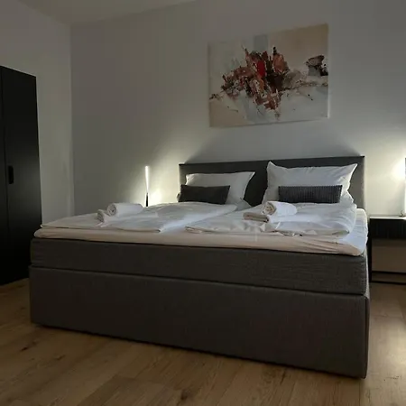 Apartment Feelgood 55, Elegantes In Magdeburg, Nur 1,8 Km Von Getec-arena Und Stadion Entfernt, Inklusive Parkplatz Und Netflix, Tierische Begleiter Willkommen Magdeburg