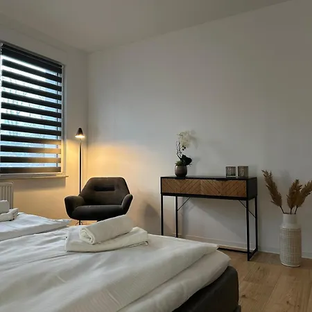 Feelgood 55, Elegantes In Magdeburg, Nur 1,8 Km Von Getec-arena Und Stadion Entfernt, Inklusive Parkplatz Und Netflix, Tierische Begleiter Willkommen Magdeburg