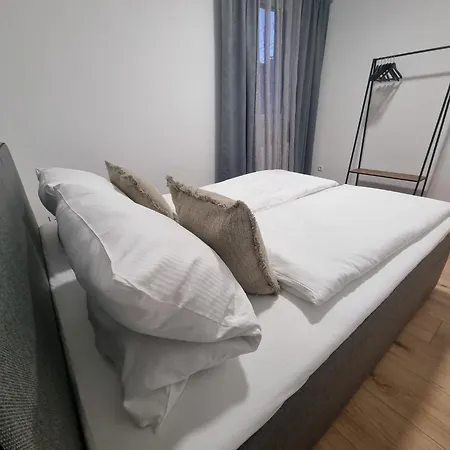 Feelgood 55, Elegantes In Magdeburg, Nur 1,8 Km Von Getec-arena Und Stadion Entfernt, Inklusive Parkplatz Und Netflix, Tierische Begleiter Willkommen *