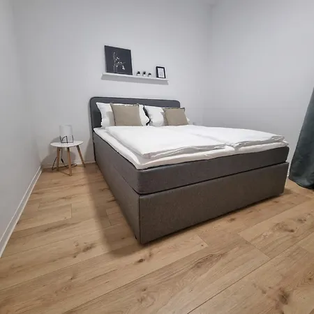 Feelgood 55, Elegantes In Magdeburg, Nur 1,8 Km Von Getec-arena Und Stadion Entfernt, Inklusive Parkplatz Und Netflix, Tierische Begleiter Willkommen Apartment
